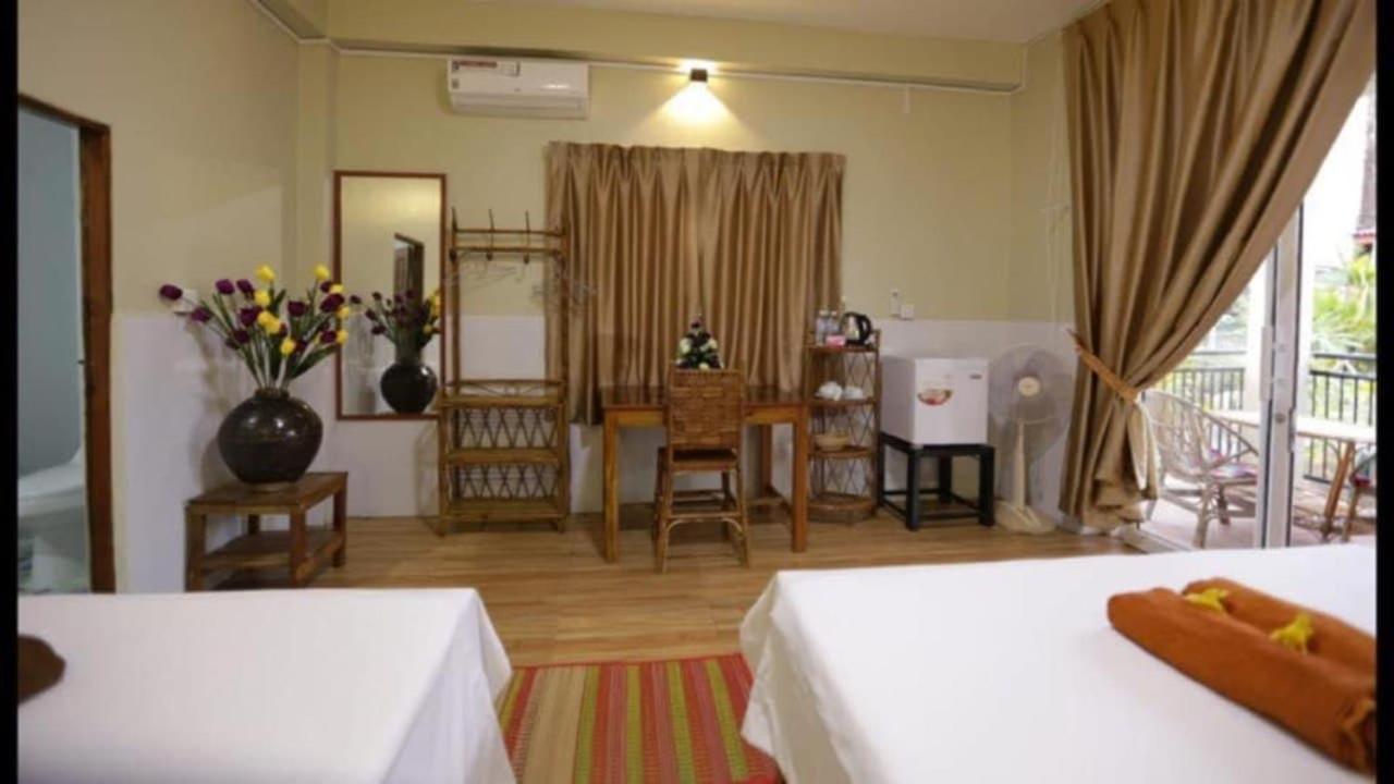 Fish Island Bungalows Kampot Eksteriør billede