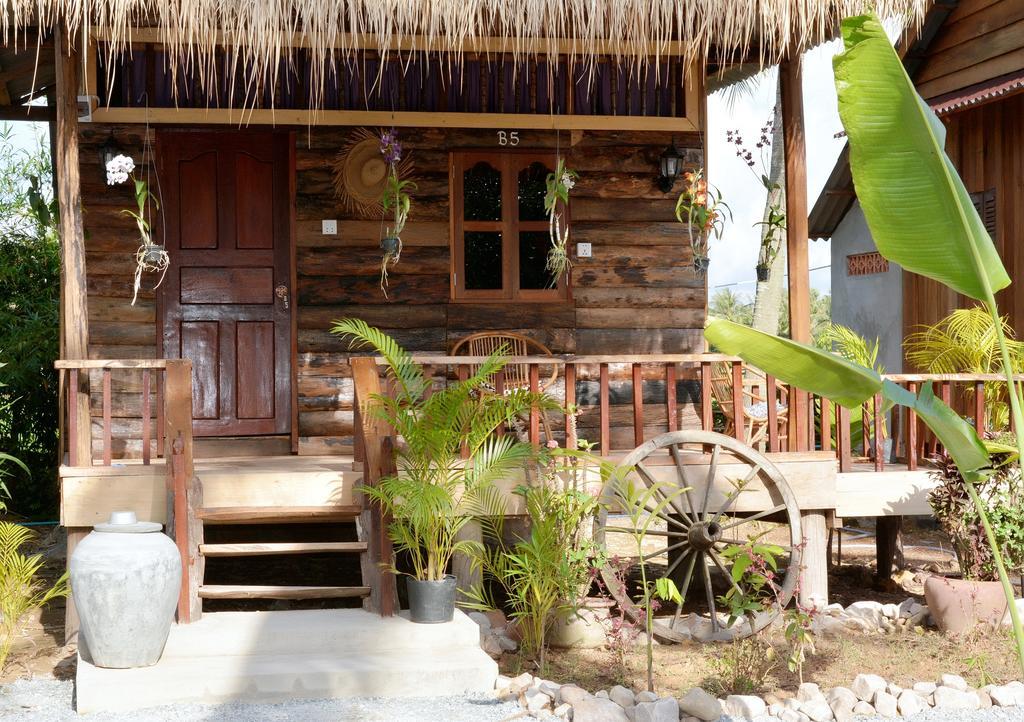 Fish Island Bungalows Kampot Eksteriør billede