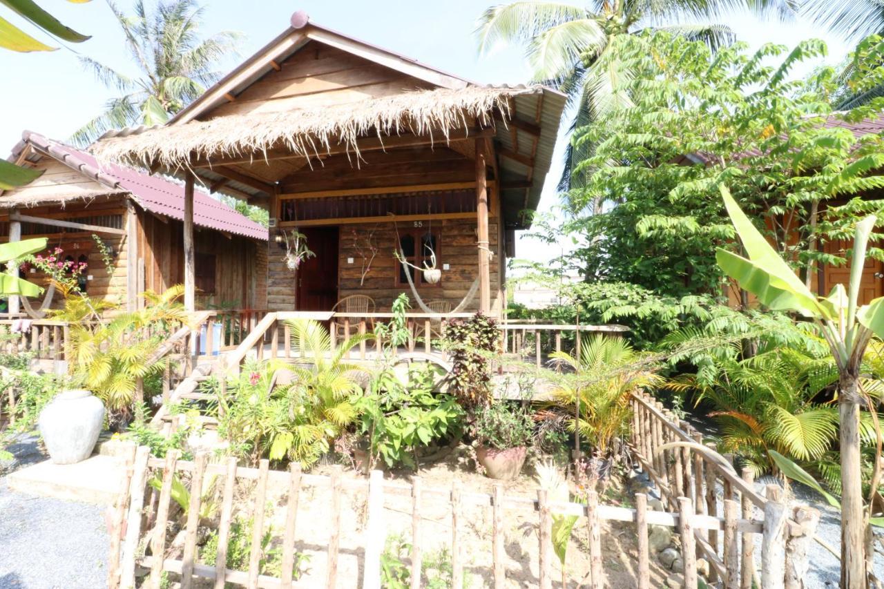 Fish Island Bungalows Kampot Eksteriør billede