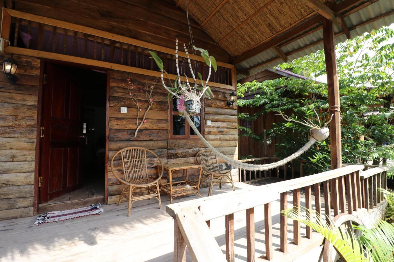 Fish Island Bungalows Kampot Eksteriør billede